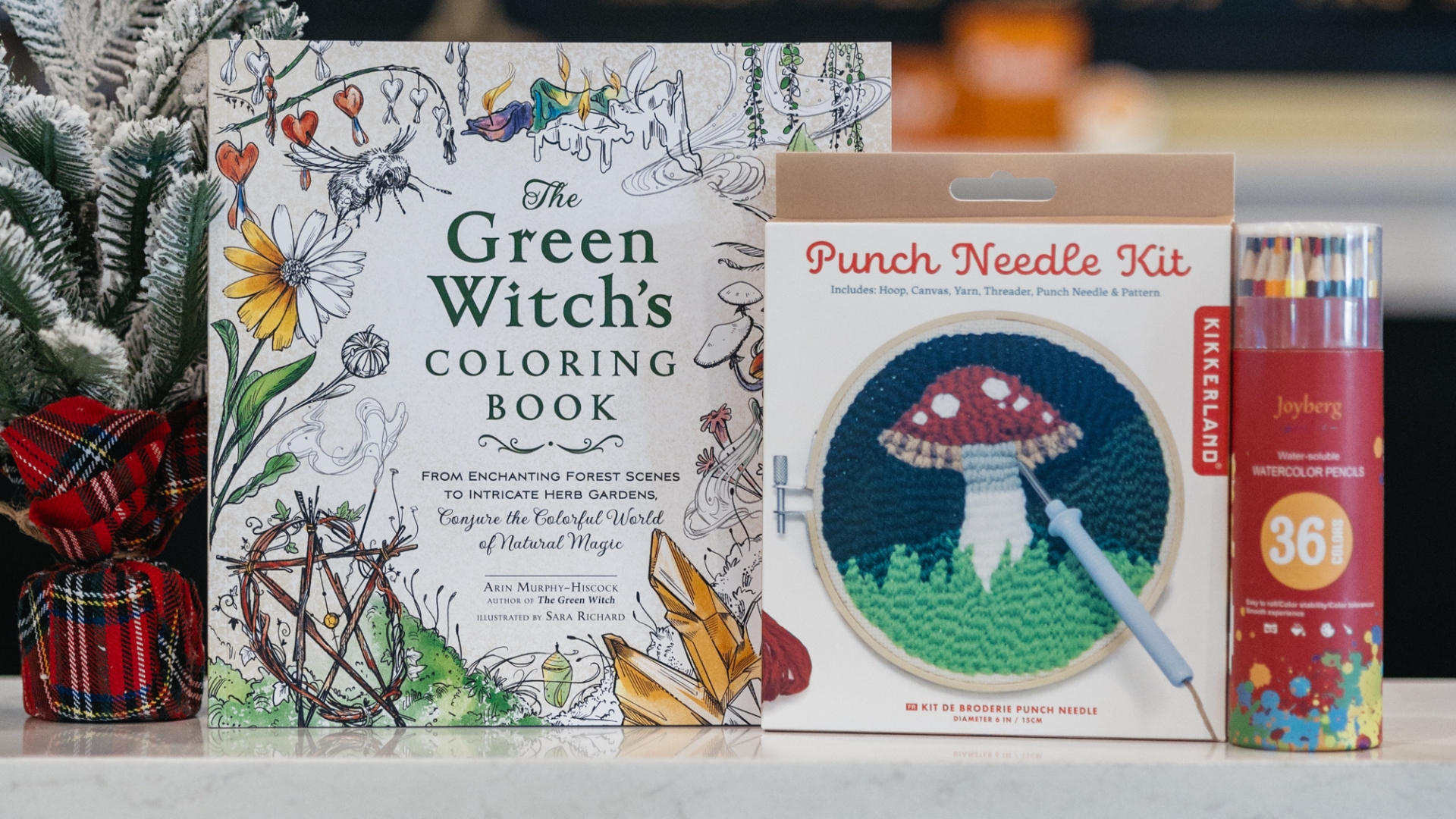 2025 Gift guide coloring and crafts